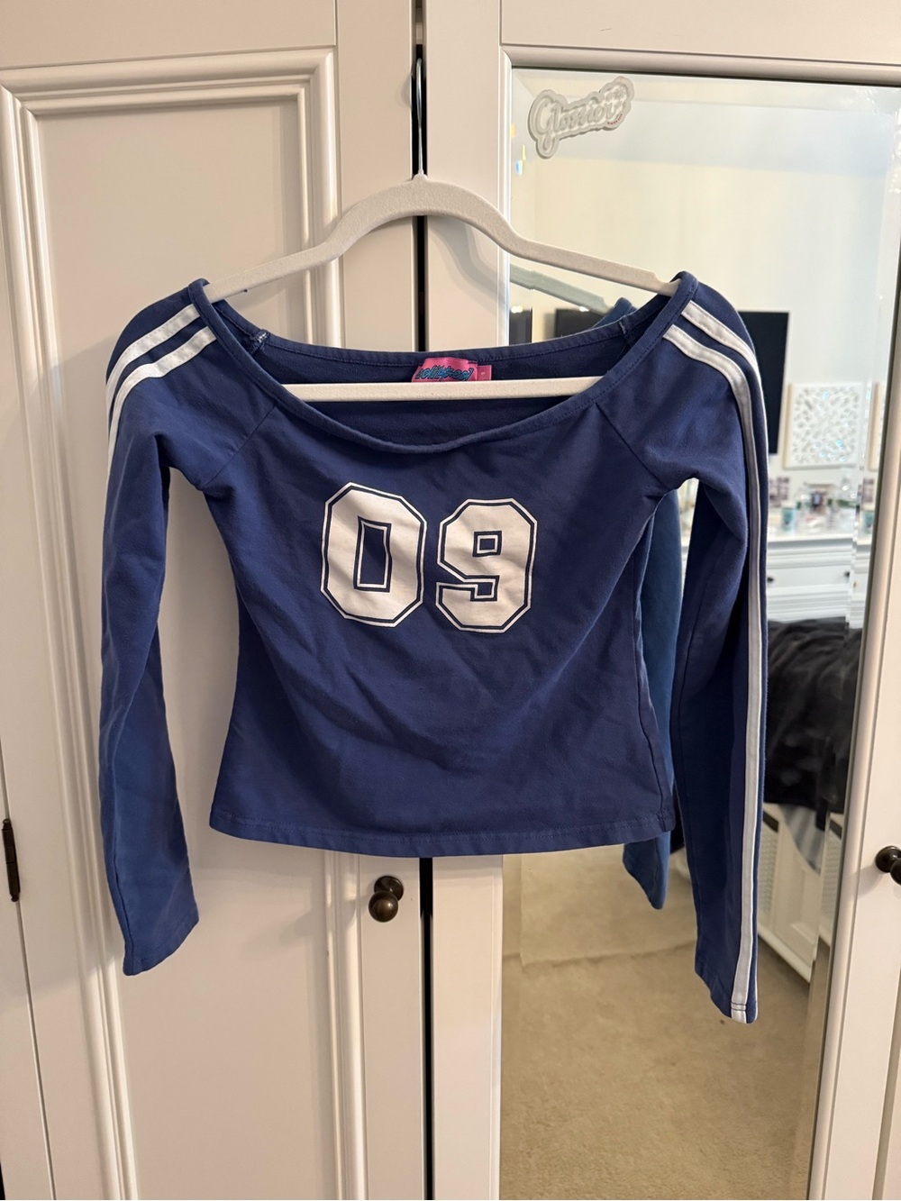 Women’s Blue Long-Sleeve Off-Shoulder Top with '09' Graphic